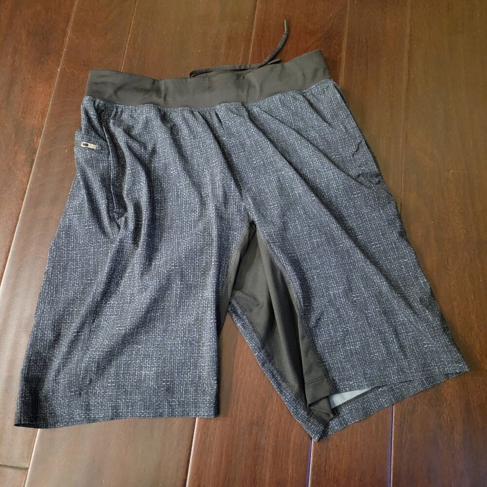Lululemon T.H.E. Short Mens 9" Linerless Large Heathered Navy